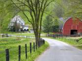 US36_DFR0019_M~Red-Barn-and-Farmhouse-Near-Berlin-Ohio-USA-Posters